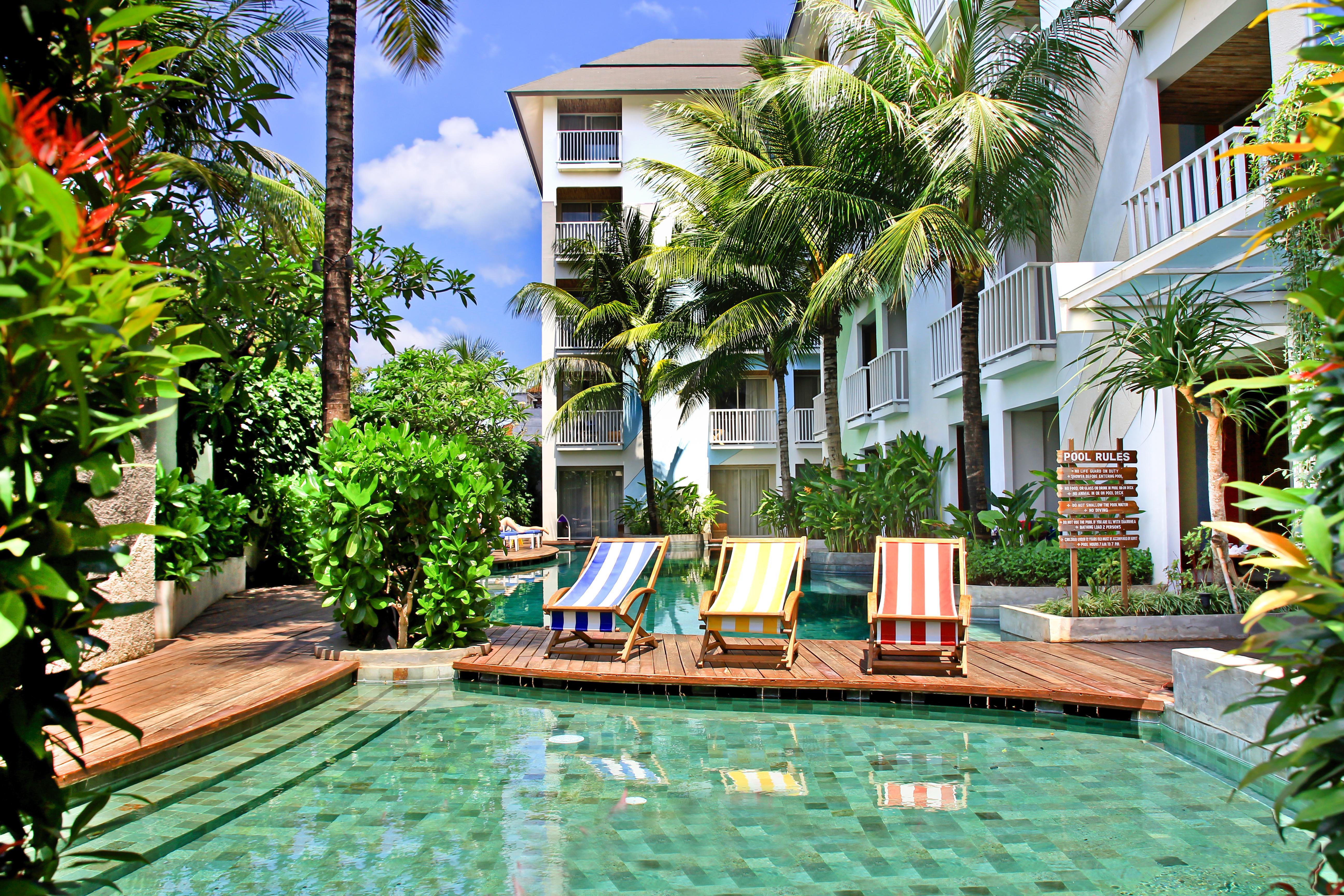Bliss Surfer Hotel By Tritama Hospitality Legian Esterno foto