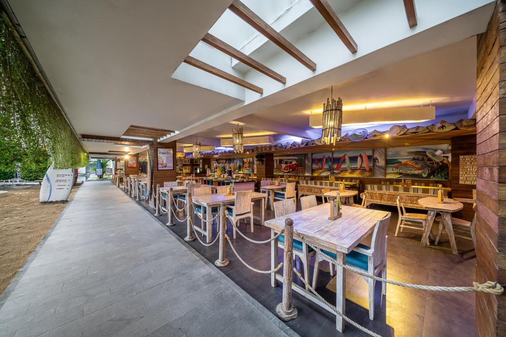Bliss Surfer Hotel By Tritama Hospitality Legian Esterno foto