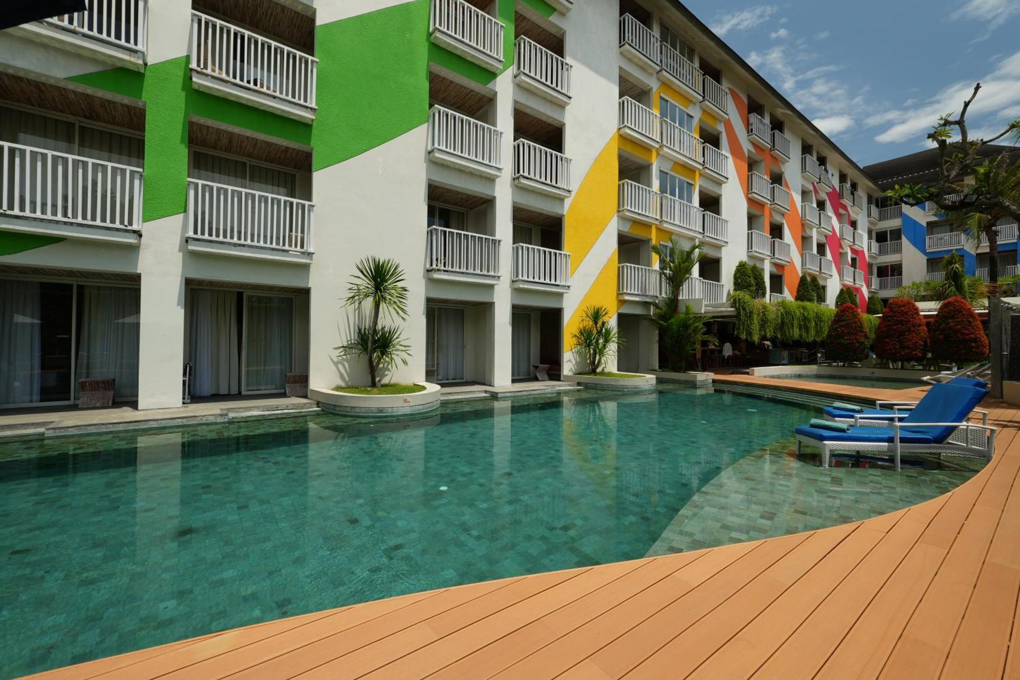 Bliss Surfer Hotel By Tritama Hospitality Legian Esterno foto