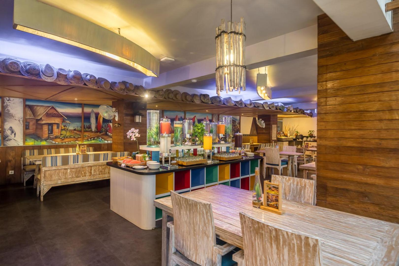 Bliss Surfer Hotel By Tritama Hospitality Legian Esterno foto