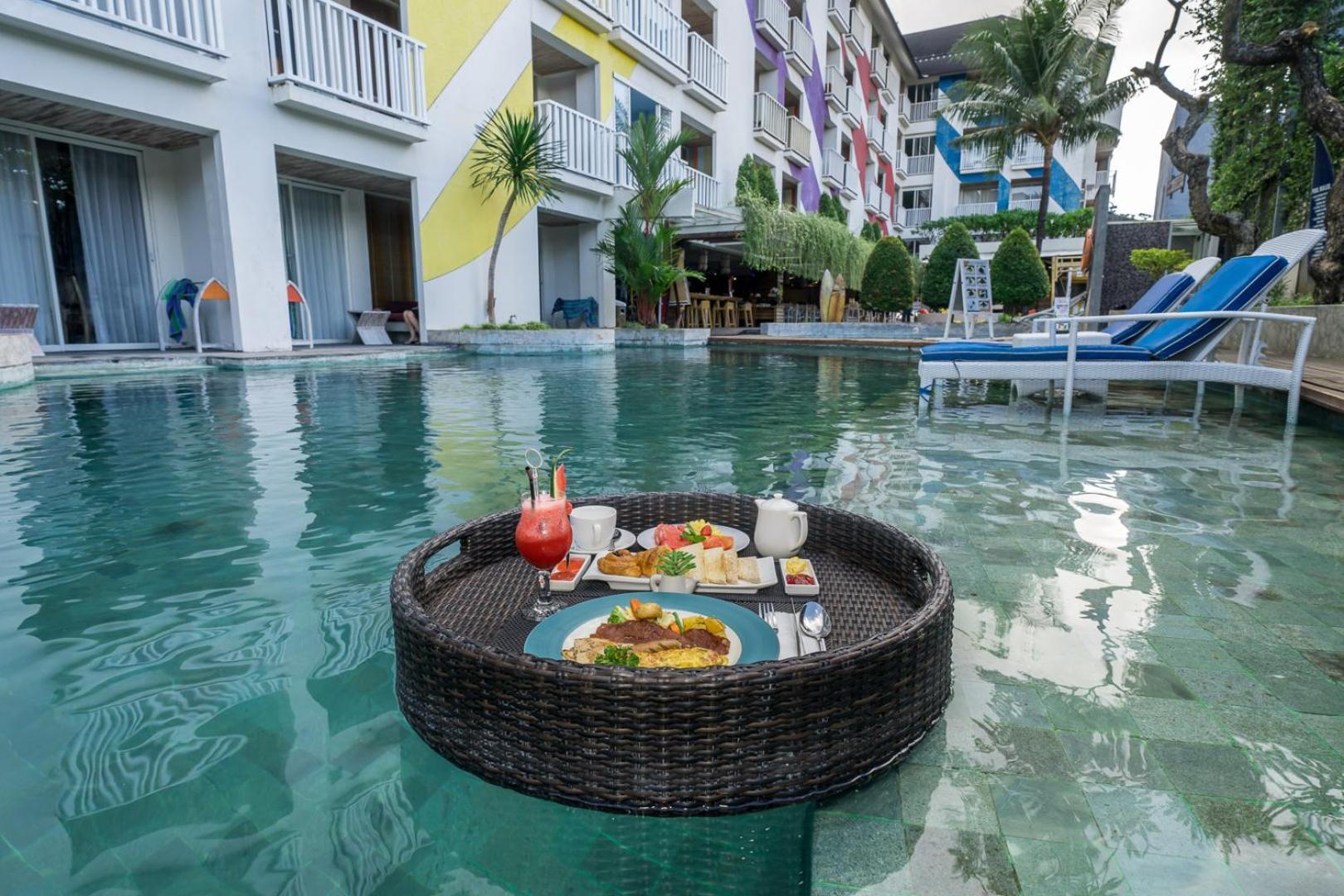 Bliss Surfer Hotel By Tritama Hospitality Legian Esterno foto