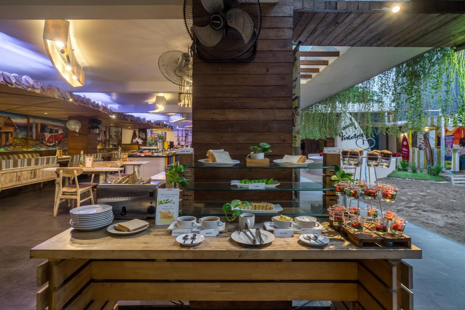 Bliss Surfer Hotel By Tritama Hospitality Legian Esterno foto