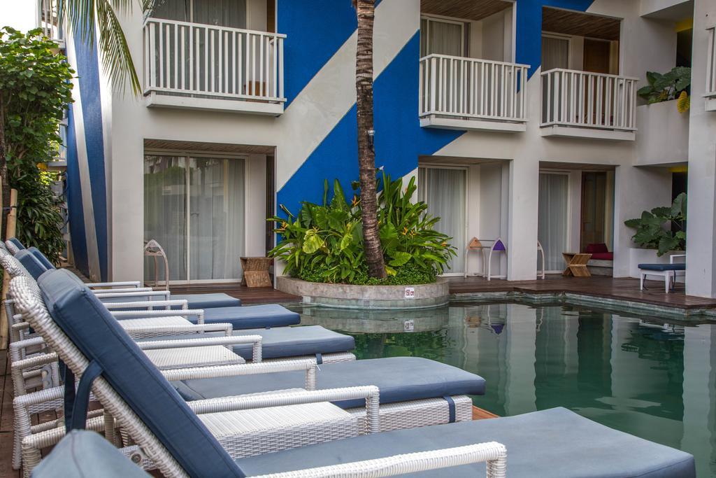 Bliss Surfer Hotel By Tritama Hospitality Legian Esterno foto